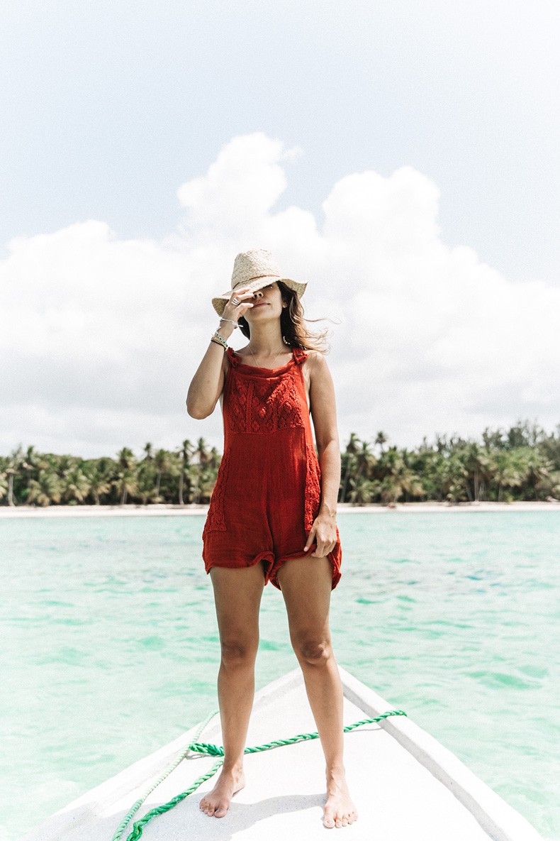Boat-Jens_Pirate_Booty-Red_Jumpsuit-Outfit-Beach-Punta_Cana-Summer-Collage_On_The_Road-5