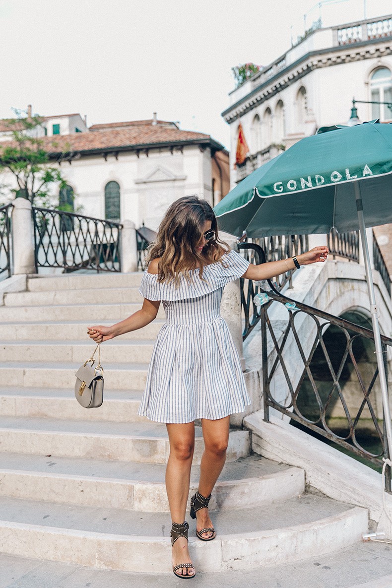Venezia-Striped_Dress-Off_The_Shoulders-Collage_On_The_Road-Chloe_Bag-Outfit-44