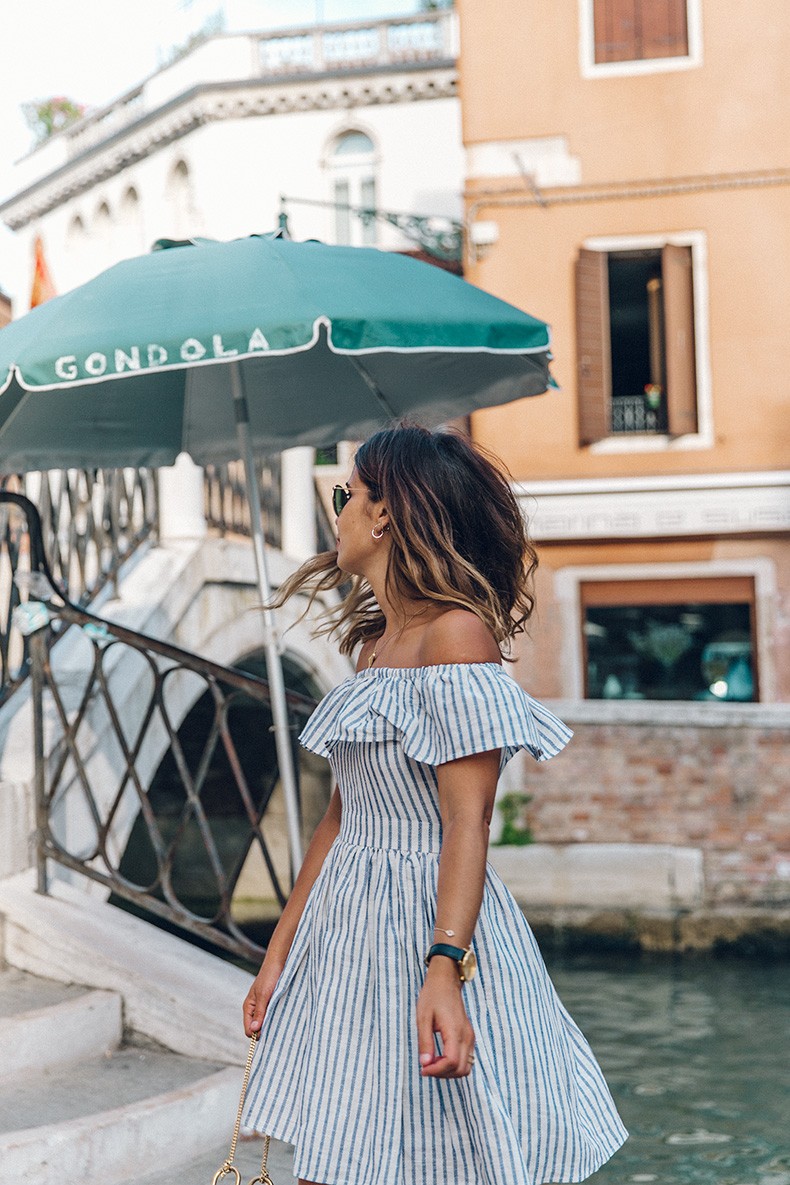 Venezia-Striped_Dress-Off_The_Shoulders-Collage_On_The_Road-Chloe_Bag-Outfit-45