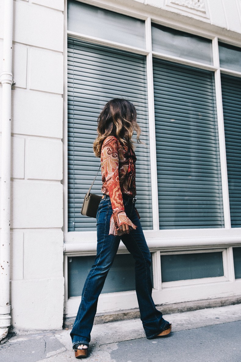 Levis-Life_in_Levis-Flare_Jeans-Collage_Vintage-London-Street_Style-Paisley_Blouse-Big_Bow-700_Series_Levis-11