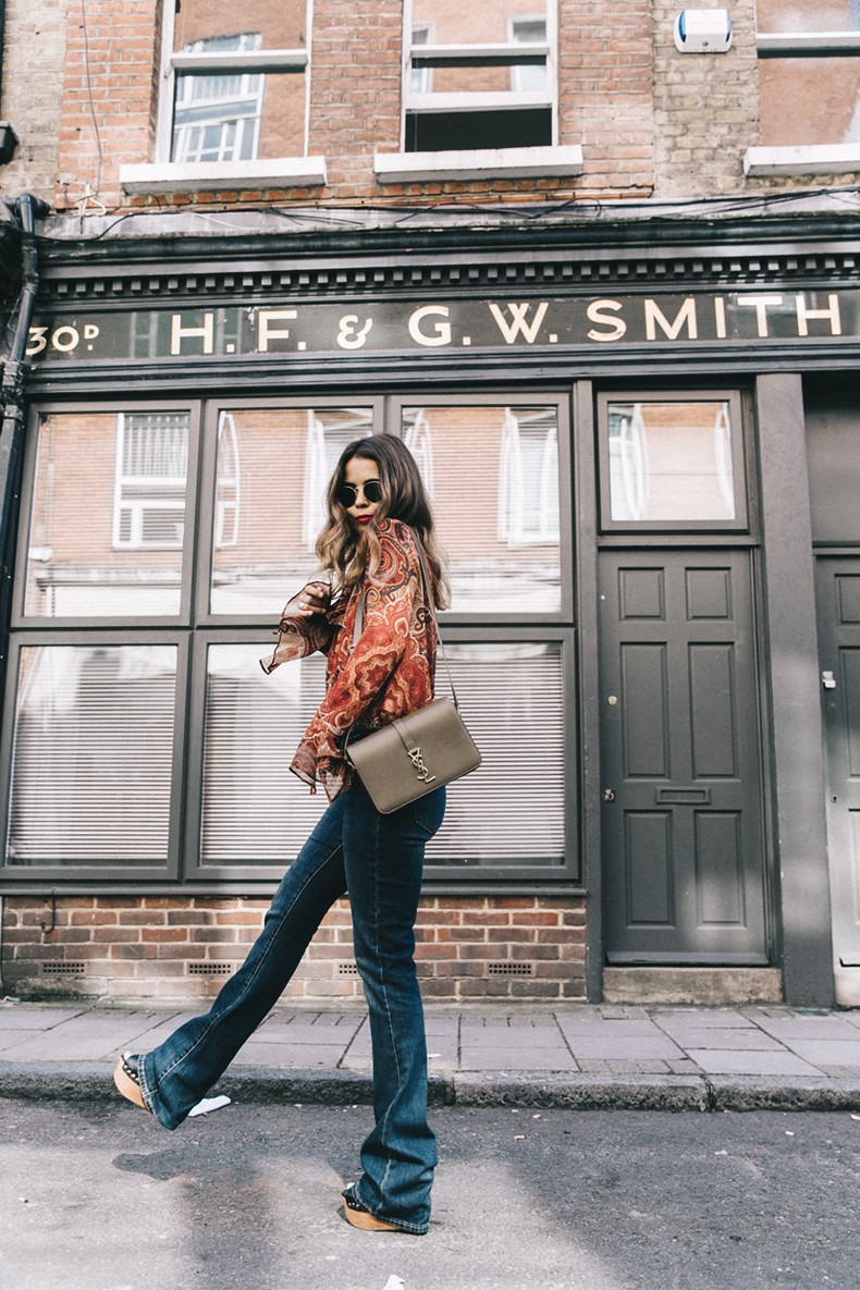 Levis-Life_in_Levis-Flare_Jeans-Collage_Vintage-London-Street_Style-Paisley_Blouse-Big_Bow-700_Series_Levis-24