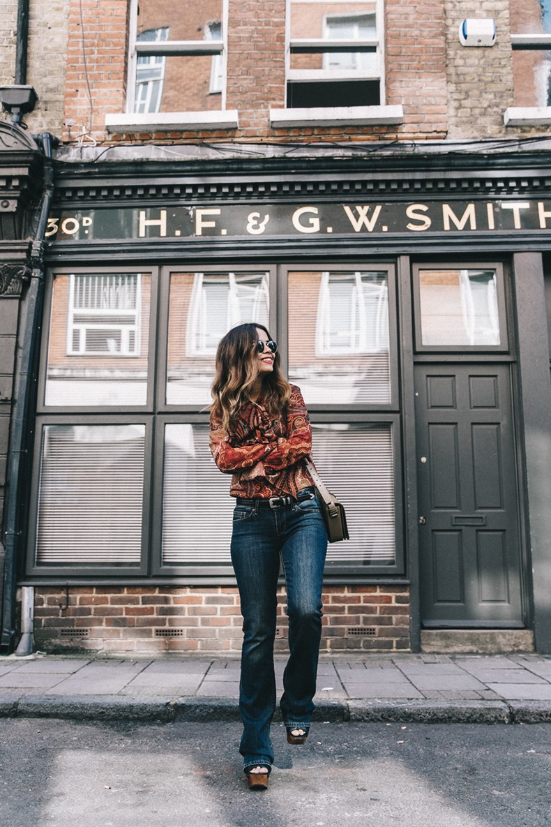 Levis-Life_in_Levis-Flare_Jeans-Collage_Vintage-London-Street_Style-Paisley_Blouse-Big_Bow-700_Series_Levis-31