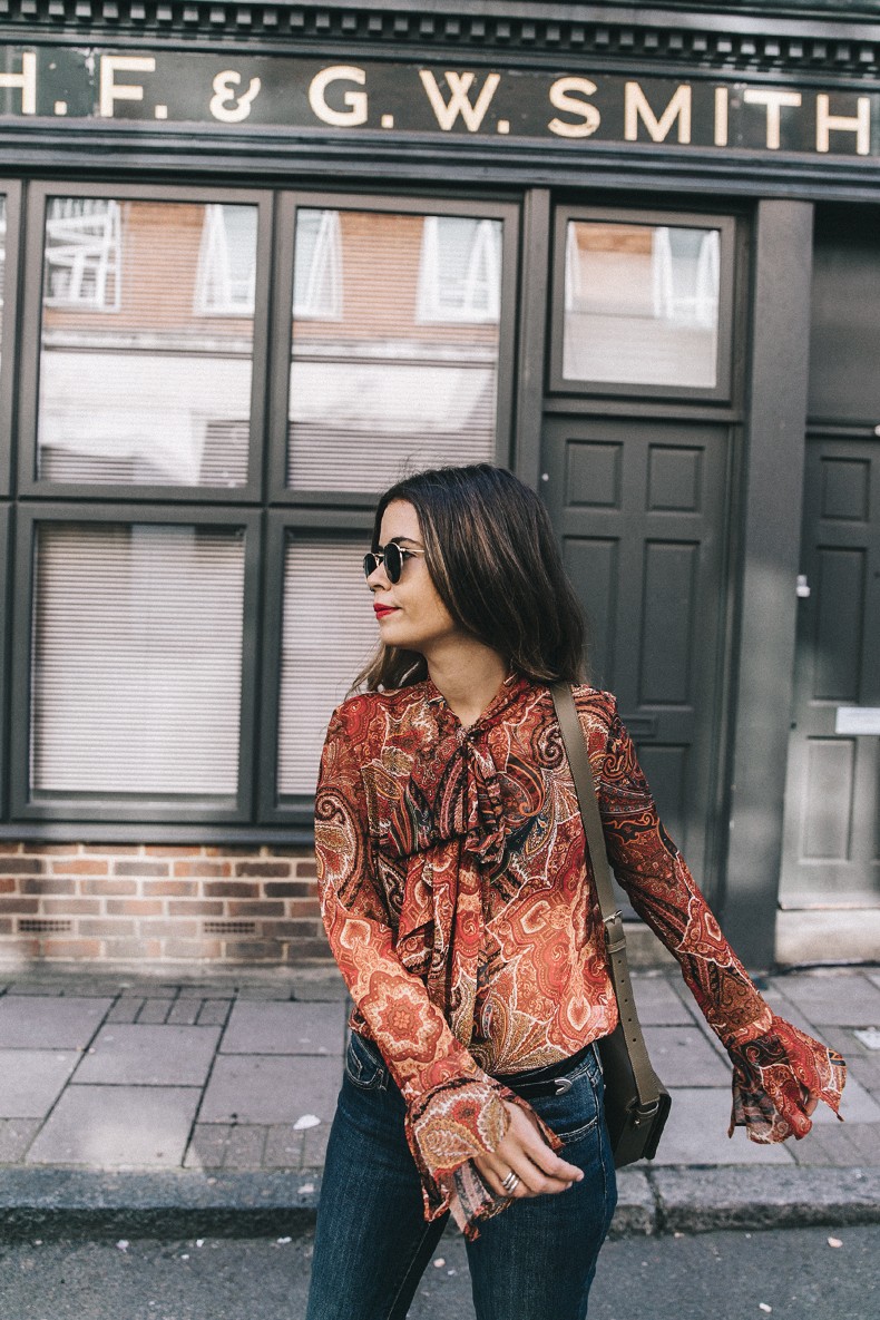 Levis-Life_in_Levis-Flare_Jeans-Collage_Vintage-London-Street_Style-Paisley_Blouse-Big_Bow-700_Series_Levis-41