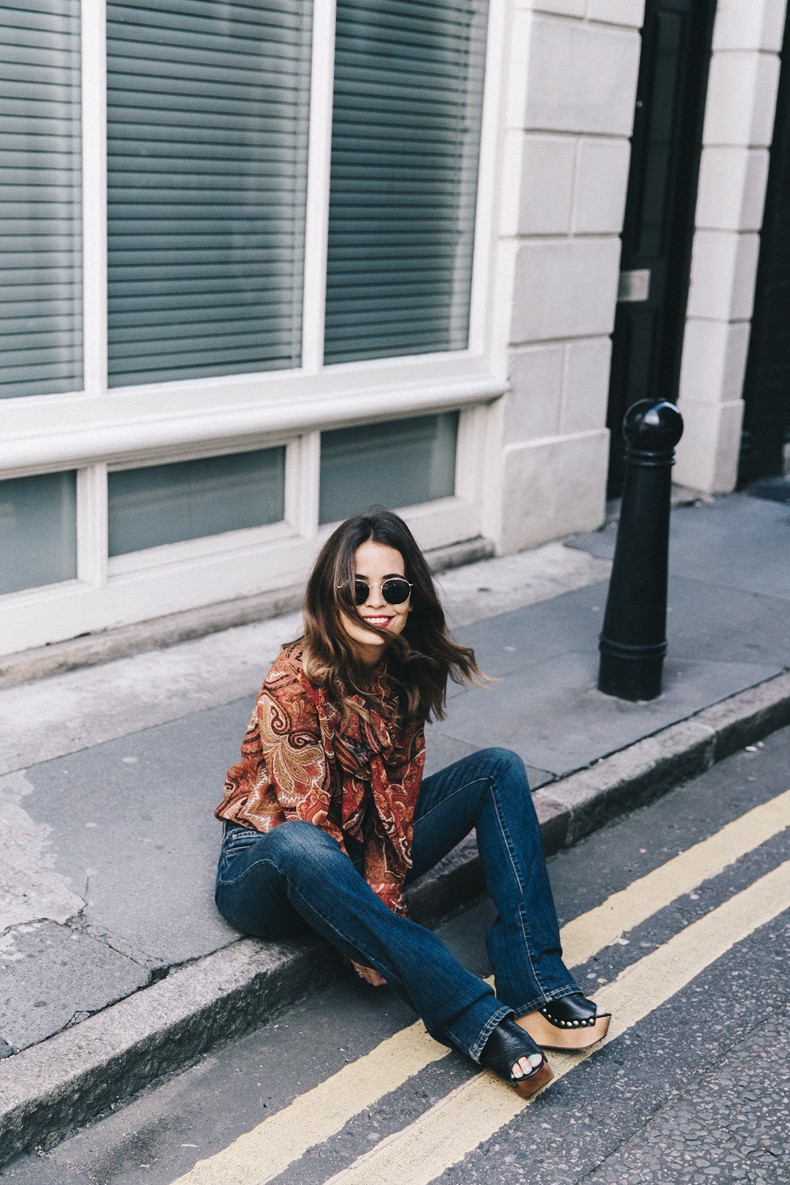 Levis-Life_in_Levis-Flare_Jeans-Collage_Vintage-London-Street_Style-Paisley_Blouse-Big_Bow-700_Series_Levis-9