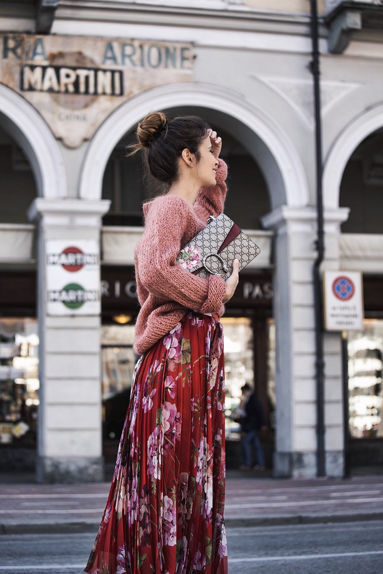 Gucci_Skirt-Clogs-Pink_Sweater-Cuneo-Street_Style-Collage_Vintage-Outfit-Bruna_Rosso-3