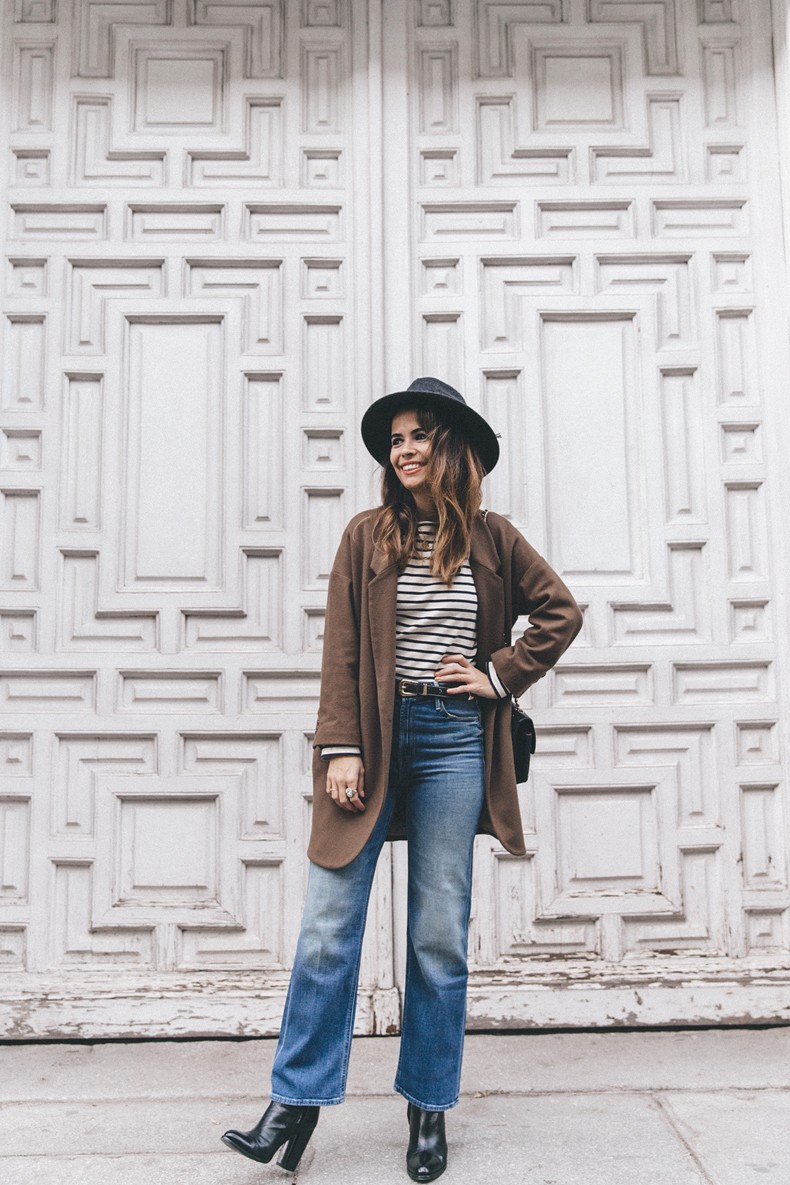 MotherDenim-Cropped_Jeans-Striped_Top-Grey_Hat-Camel_Coat-Black_Booties-Vintage_Belt-Outfit-Street_Style-42