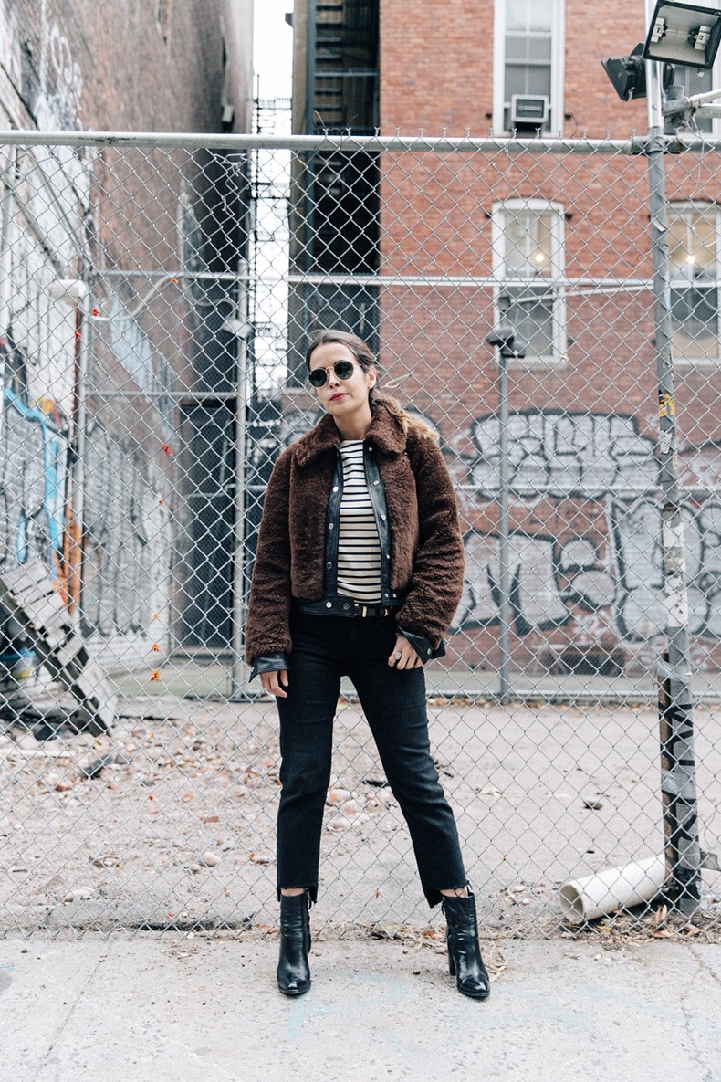 Soho-NY-Faux_Fur_Jacket-Sandro-Levis-Ladies_in_Levis-Outfit-Striped-Top-Outfit-Street_Style-5