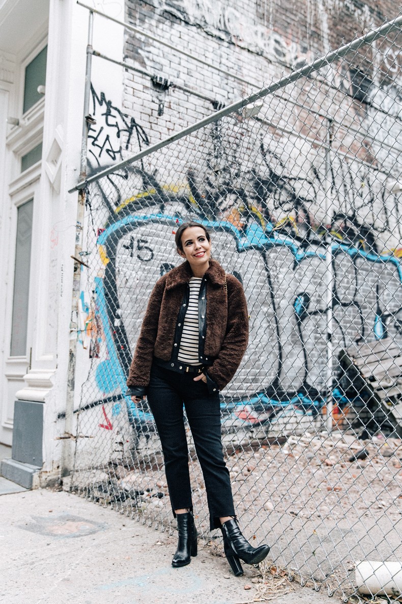 Soho-NY-Faux_Fur_Jacket-Sandro-Levis-Ladies_in_Levis-Outfit-Striped-Top-Outfit-Street_Style-50