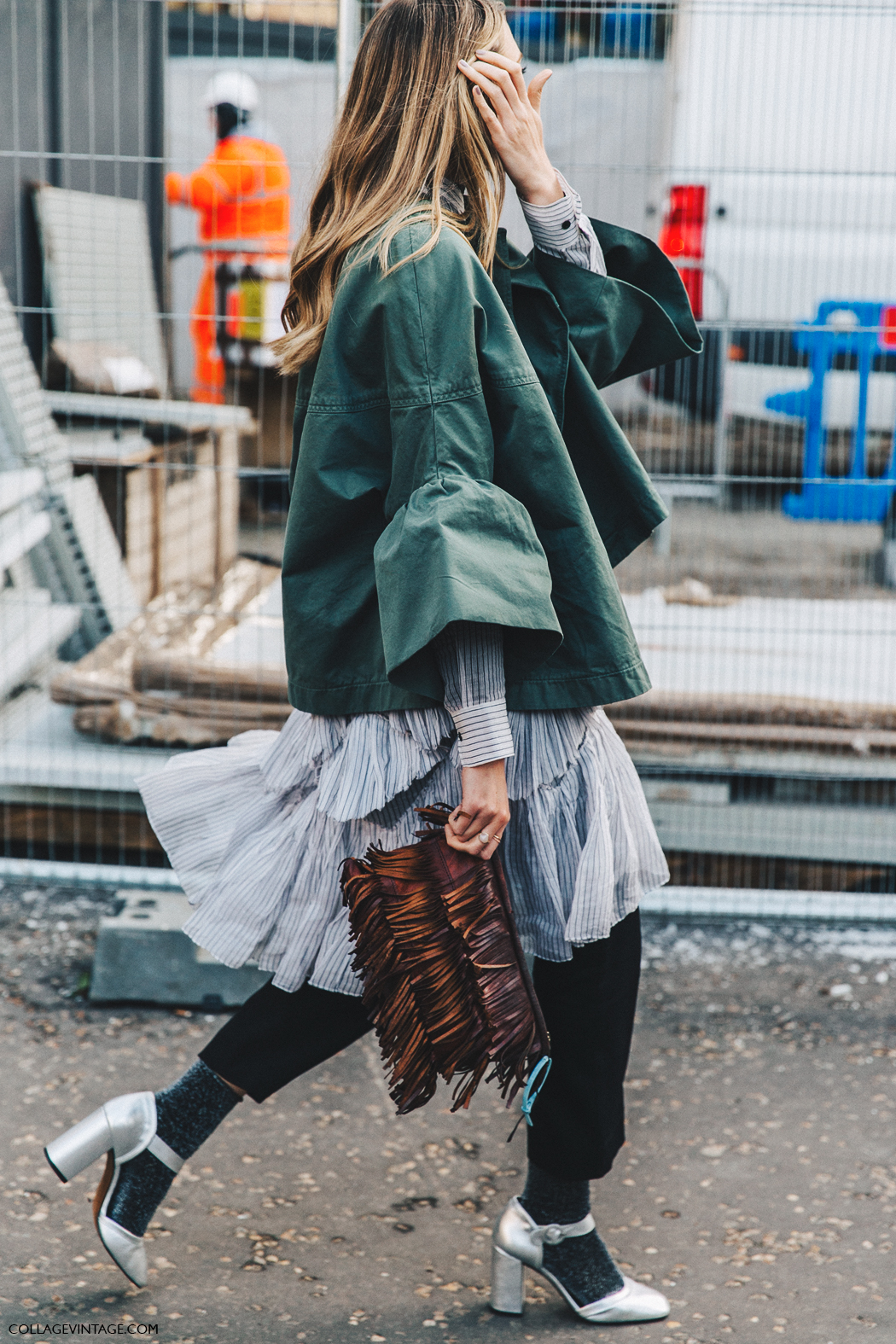 LFW-London_Fashion_Week_Fall_16-Street_Style-Collage_Vintage-Ruffled_Outfit-Silver_Shoes-Mettalic-Glitter_Socks-