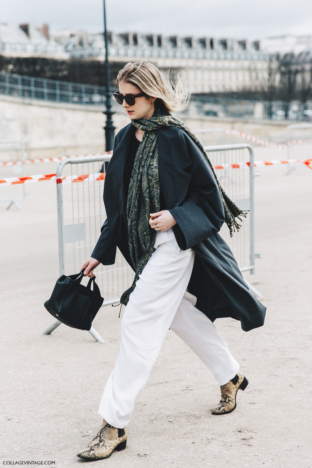 PFW-Paris_Fashion_Week_Fall_2016-Street_Style-Collage_Vintage-TRENCH_WHITE_JEANS-SNAKE_BOOTS-1