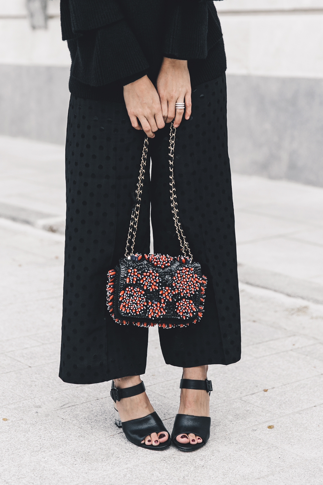 Ruffled_Sleeves_Jumper-Black_Culottes-Dune_Sandals-Beaded_Bag-Outfit-Collage_Vintage-Street_Style-31