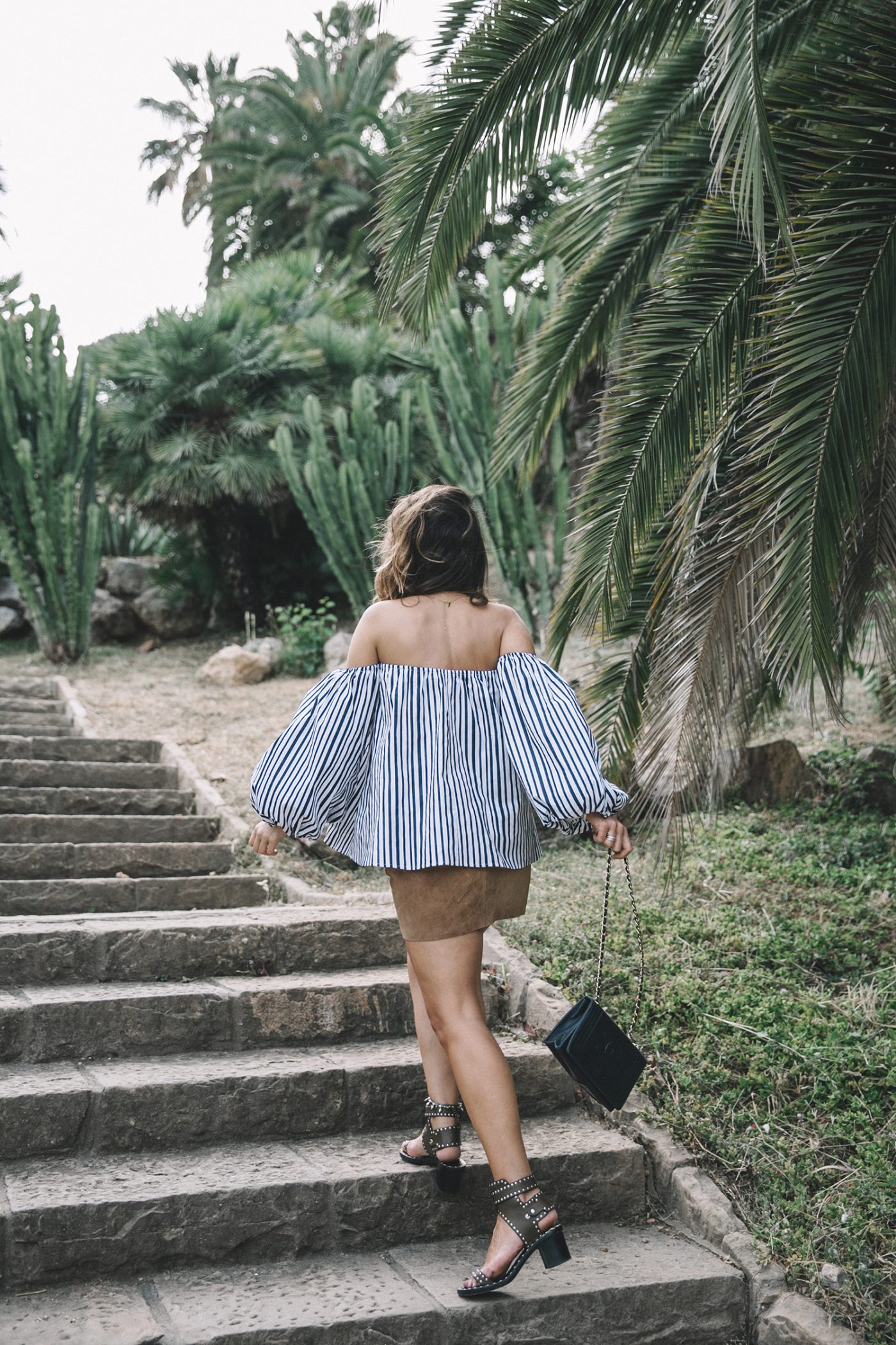Chicwish-Off_The_Shoulders_Top-Outfit-Suede_Skirt-Free_People-Isabel_marant_Sandals-Chanel_Vintage_Bag-Statement_Earrings-Boho-Collage_Vintage-26