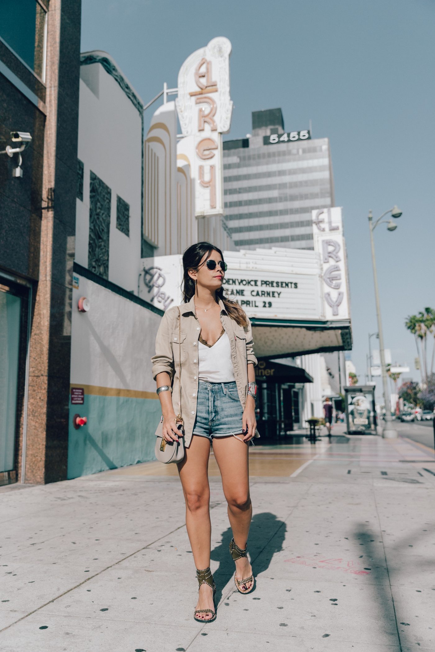 Levis_Shirt-GRLFRND_Denim-Chloe_Bag-Los_Angeles-Shorts-Outfit-Street_Style-Ray_Ban-Street_Style-Collage_Vintage-13