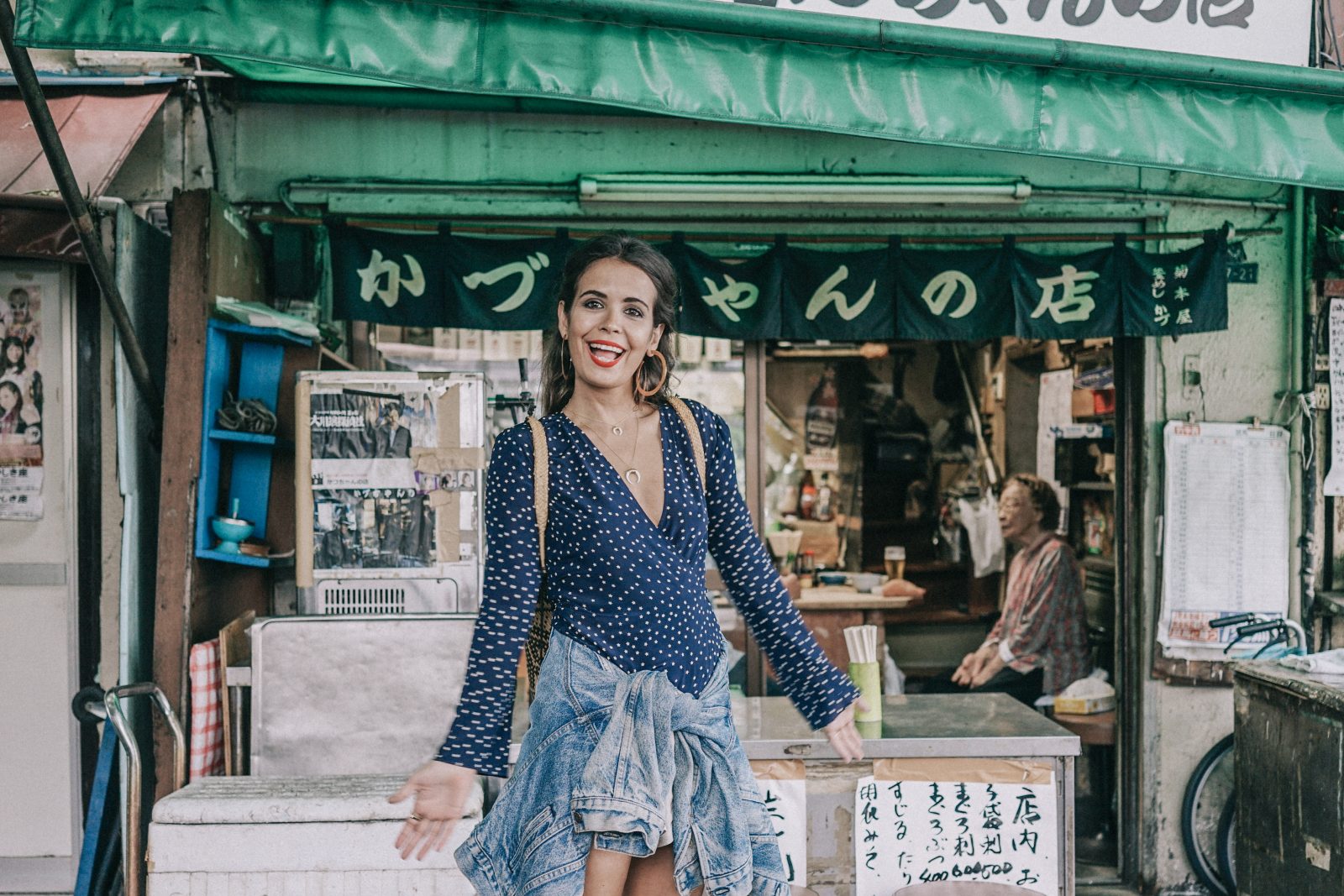 Tokyo_Travel_Guide-Outfit-Collage_Vintage-Street_Style-Reformation_Shorts-Realisation_Par_Stars_Blouse-Sneakers-Flea_Market_Backpack-93