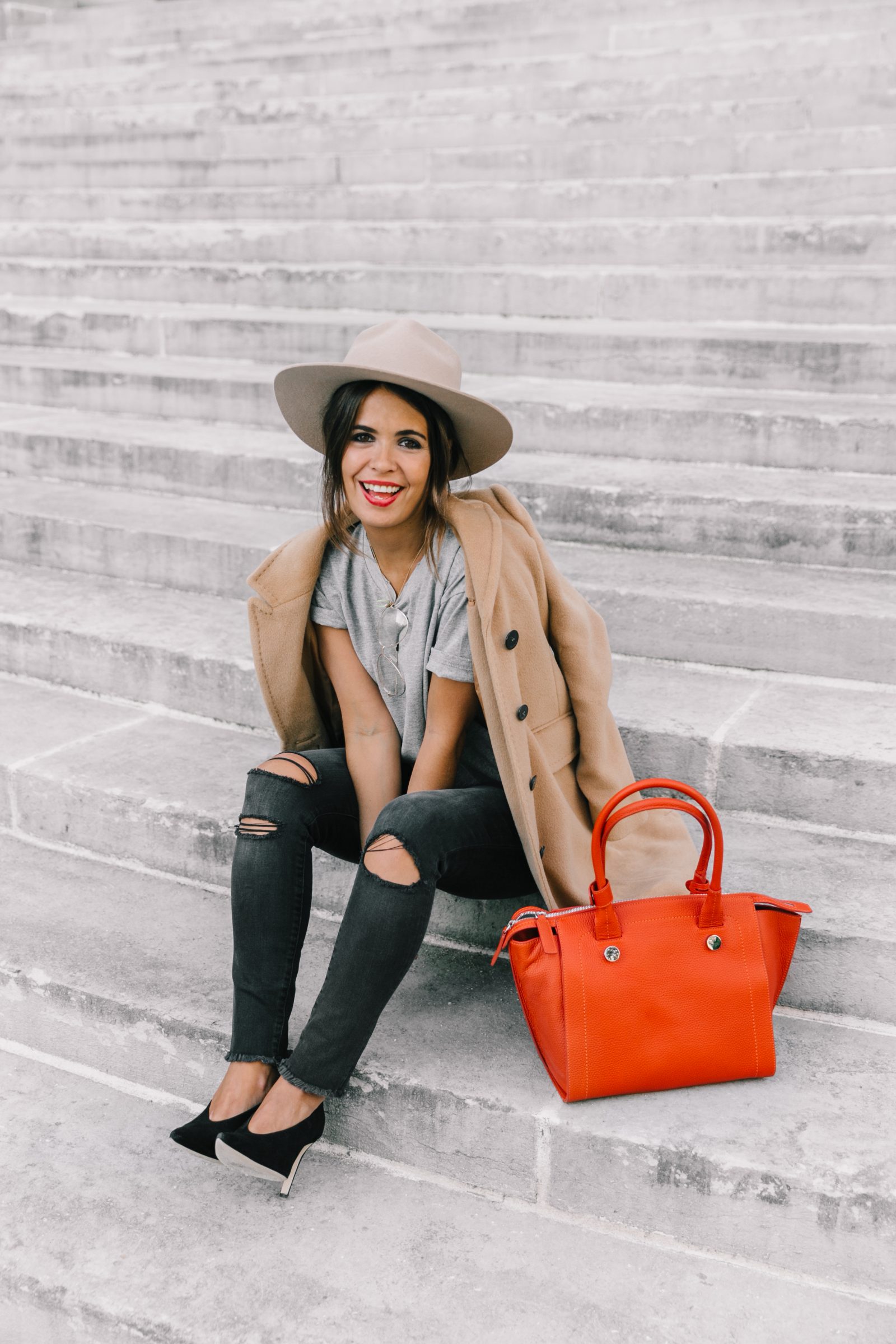 pfw-paris_fashion_week_ss17-street_style-outfits-collage_vintage-max_and_co-camel_coat-orange_bag-skinny_jeans-sandro_shoes-hat-sincerely_jules_jeans-42