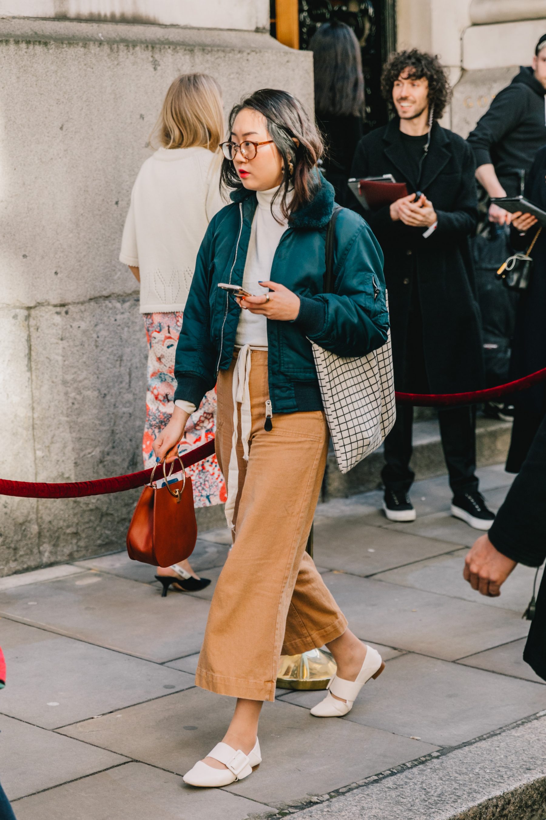 LFW FALL 18/19 STREET STYLE II | Collage Vintage