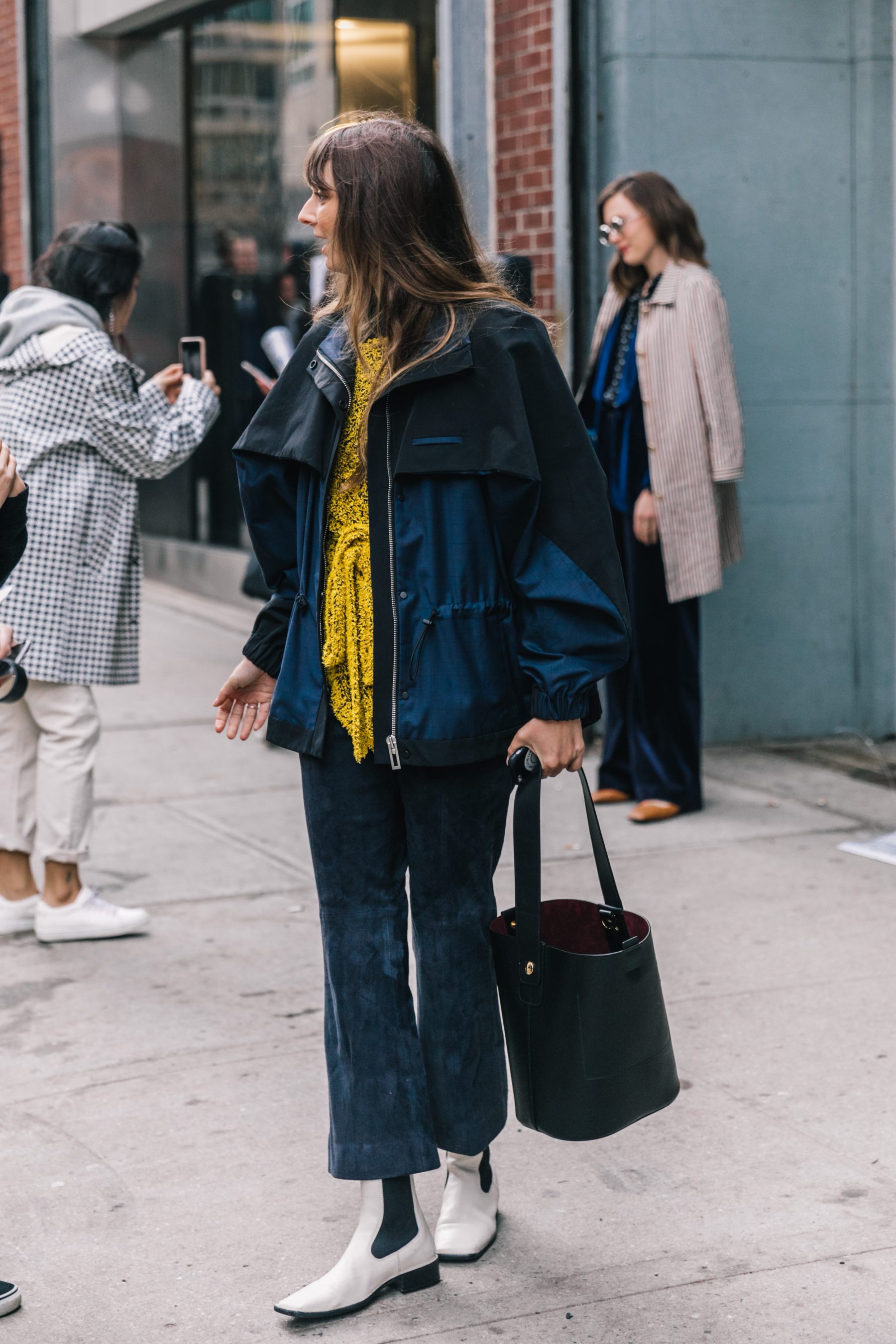 NYFW FALL 18/19 STREET STYLE II | Collage Vintage