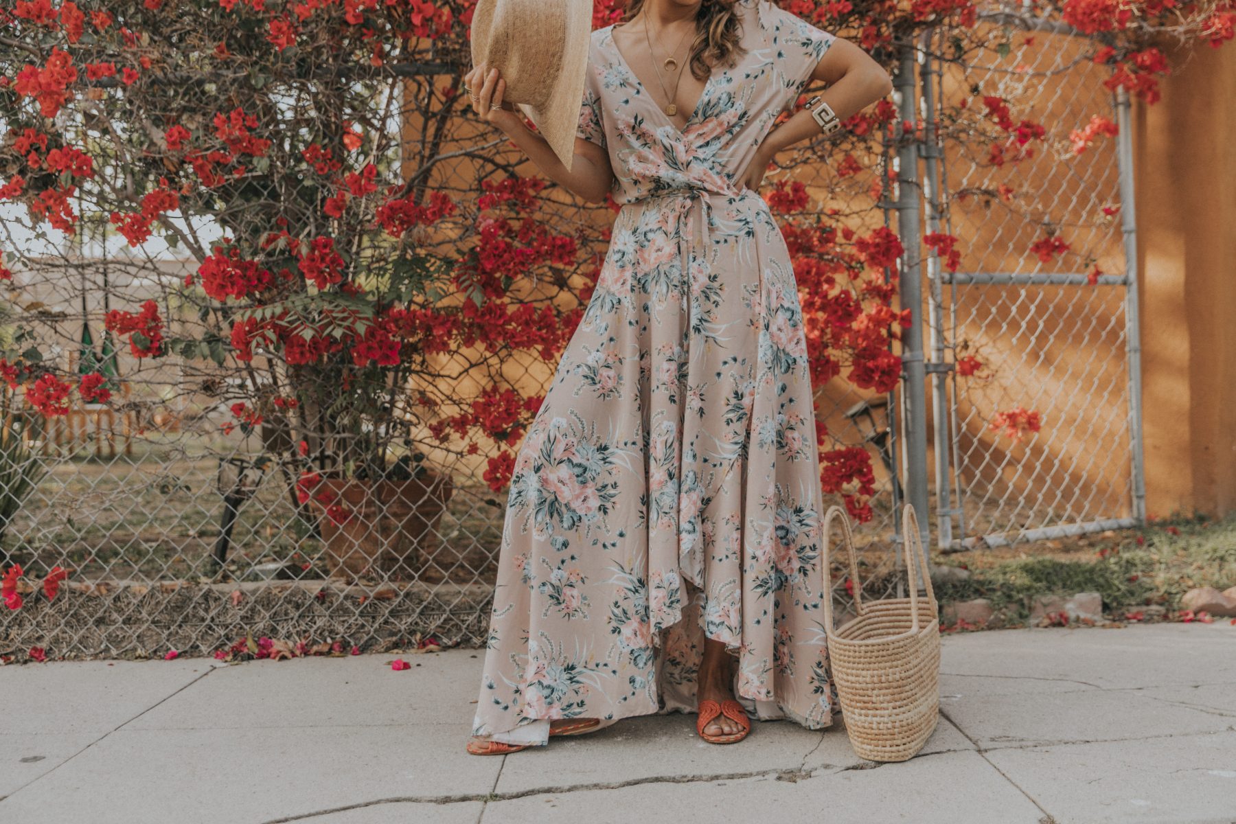 Fashion blogger Sara Escudero of Collage Vintage wearing Auguste the label summer floral dress