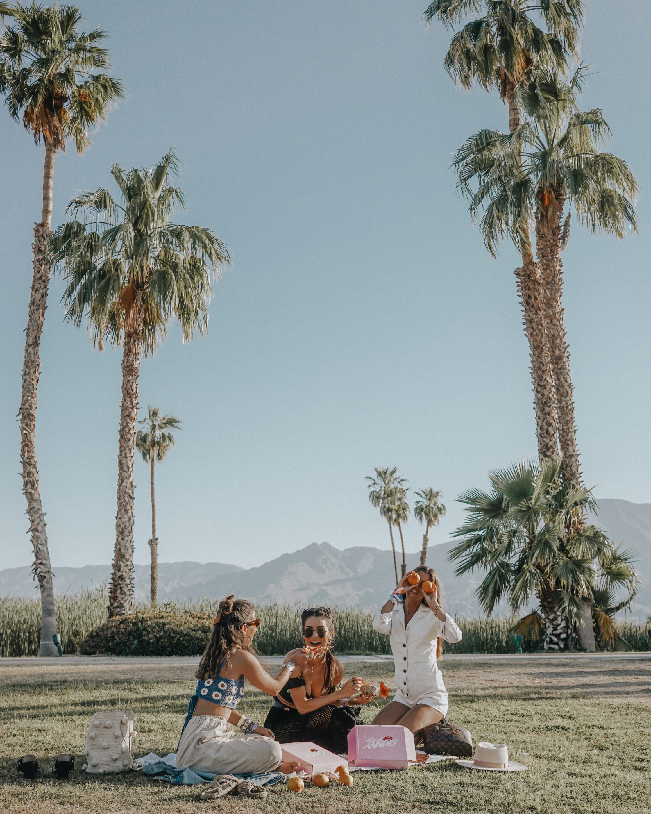 Sara of Collage Vintage at Coachella 2018